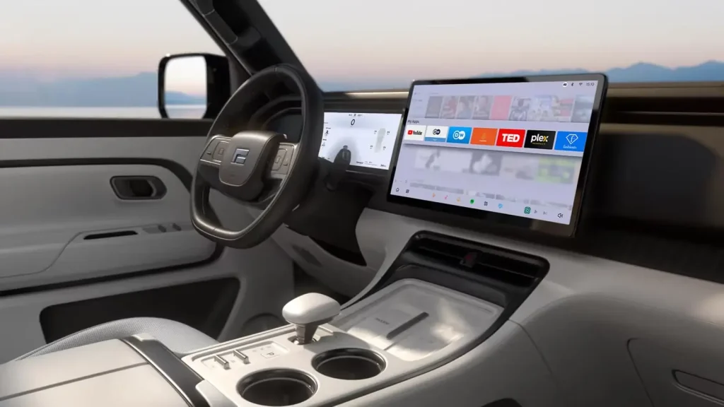 Apple CarPlay and 360° HD View