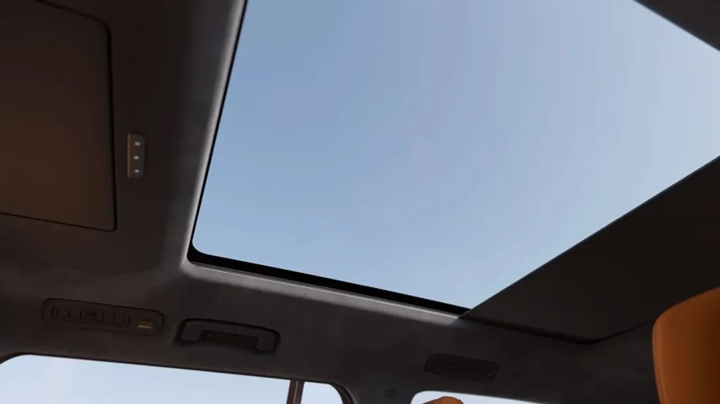 Panoramic Roof with Power Sunshade